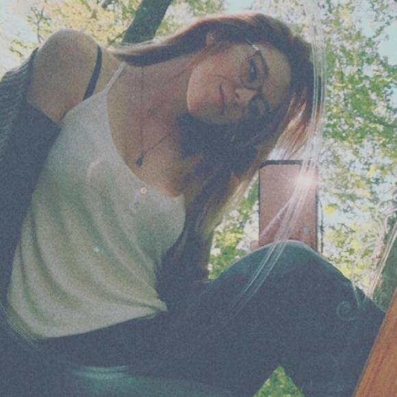 Meet your Posher, Stephanie - Picture 1 of 1